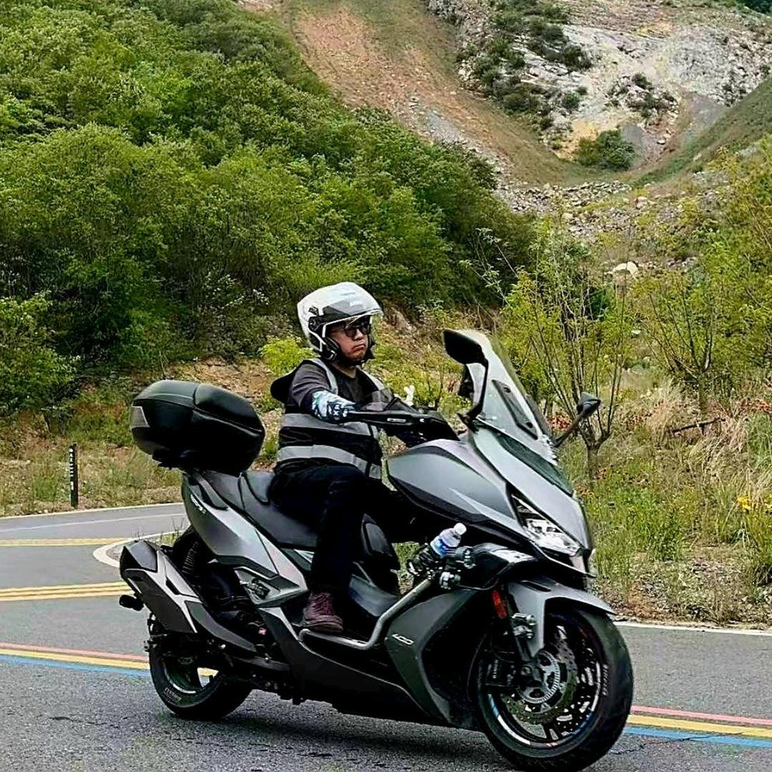 小刚☞岩板铺贴团队