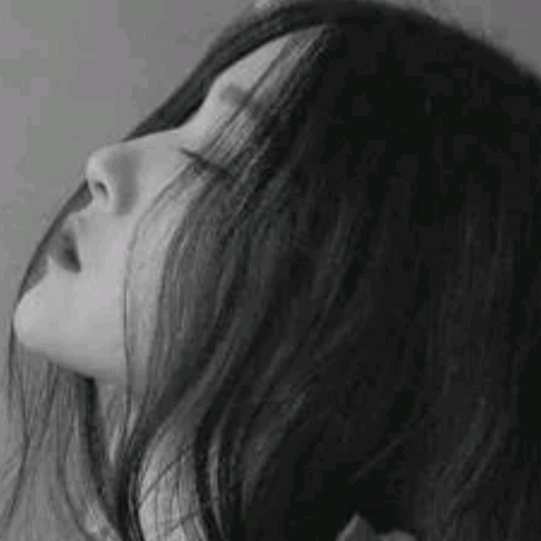 @不哭不闹不炫耀