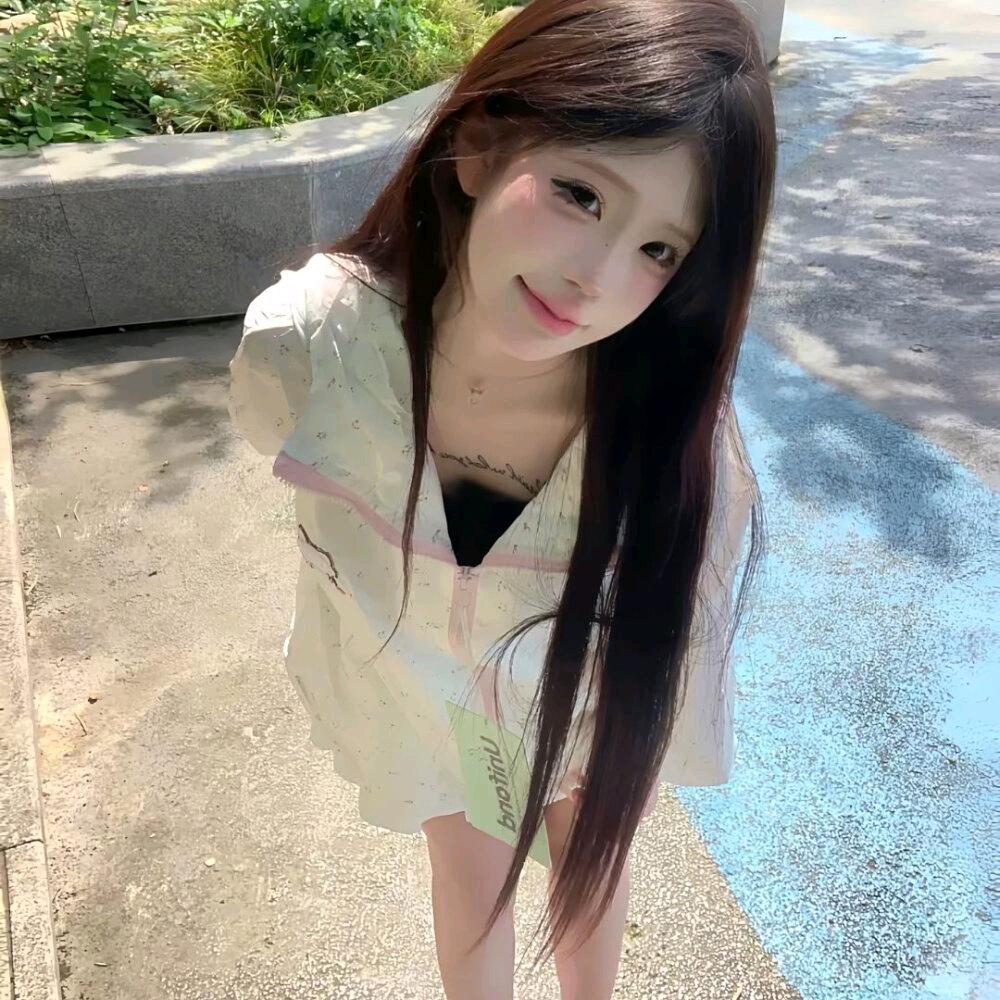 辣布布女装穿搭