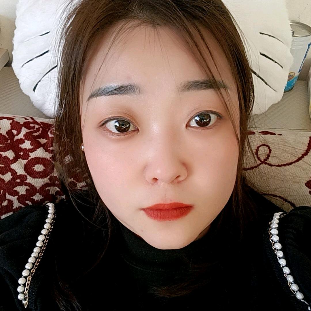 ♥(。→v←。)♥霍小美