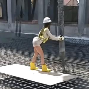 水落红莲，唯闻玉磬