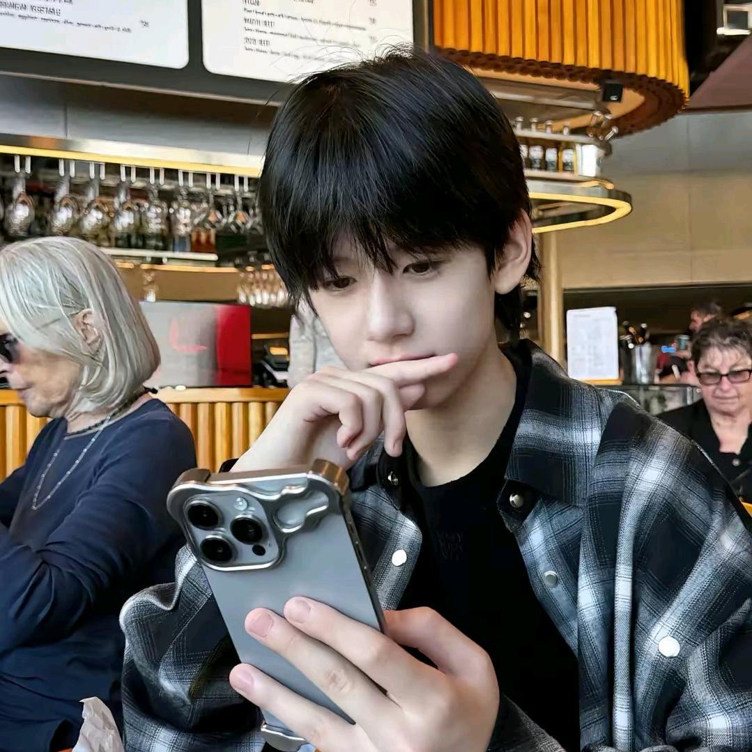 ꧁༺常见面老子喜欢你༻