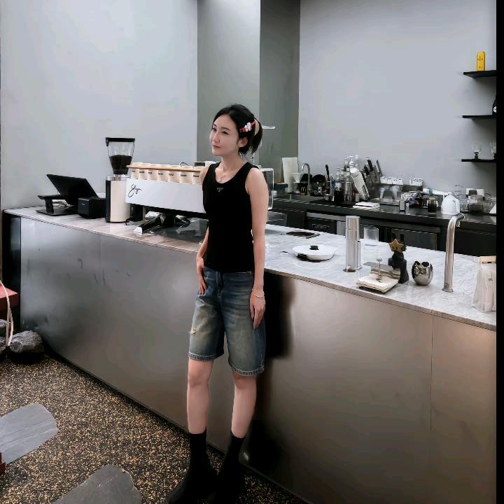 硕硕-德魅蔻护肤专家