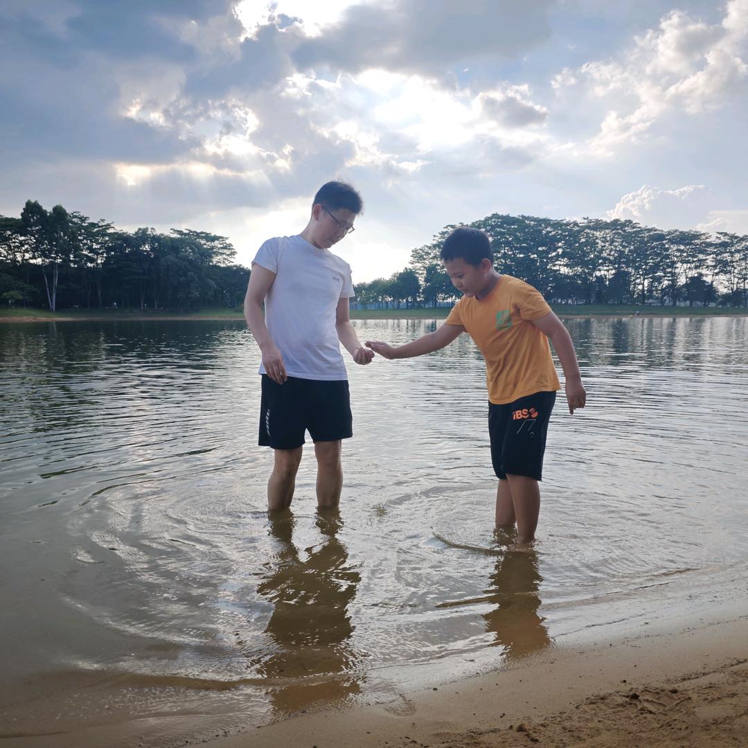 蓝天公寓1893859861