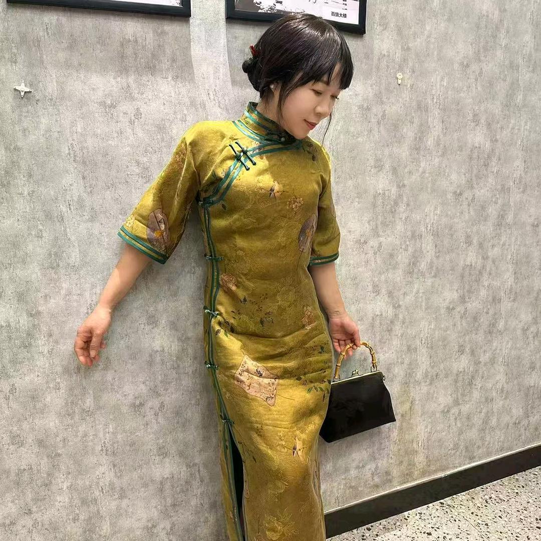 灼华古法旗袍馆