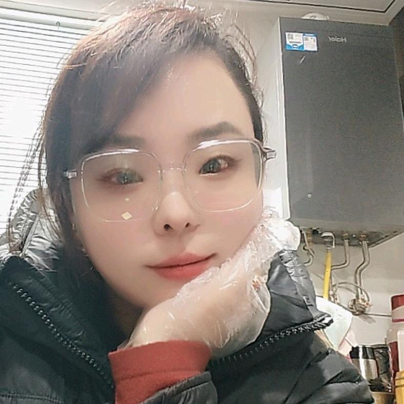 爱阅读的姑娘