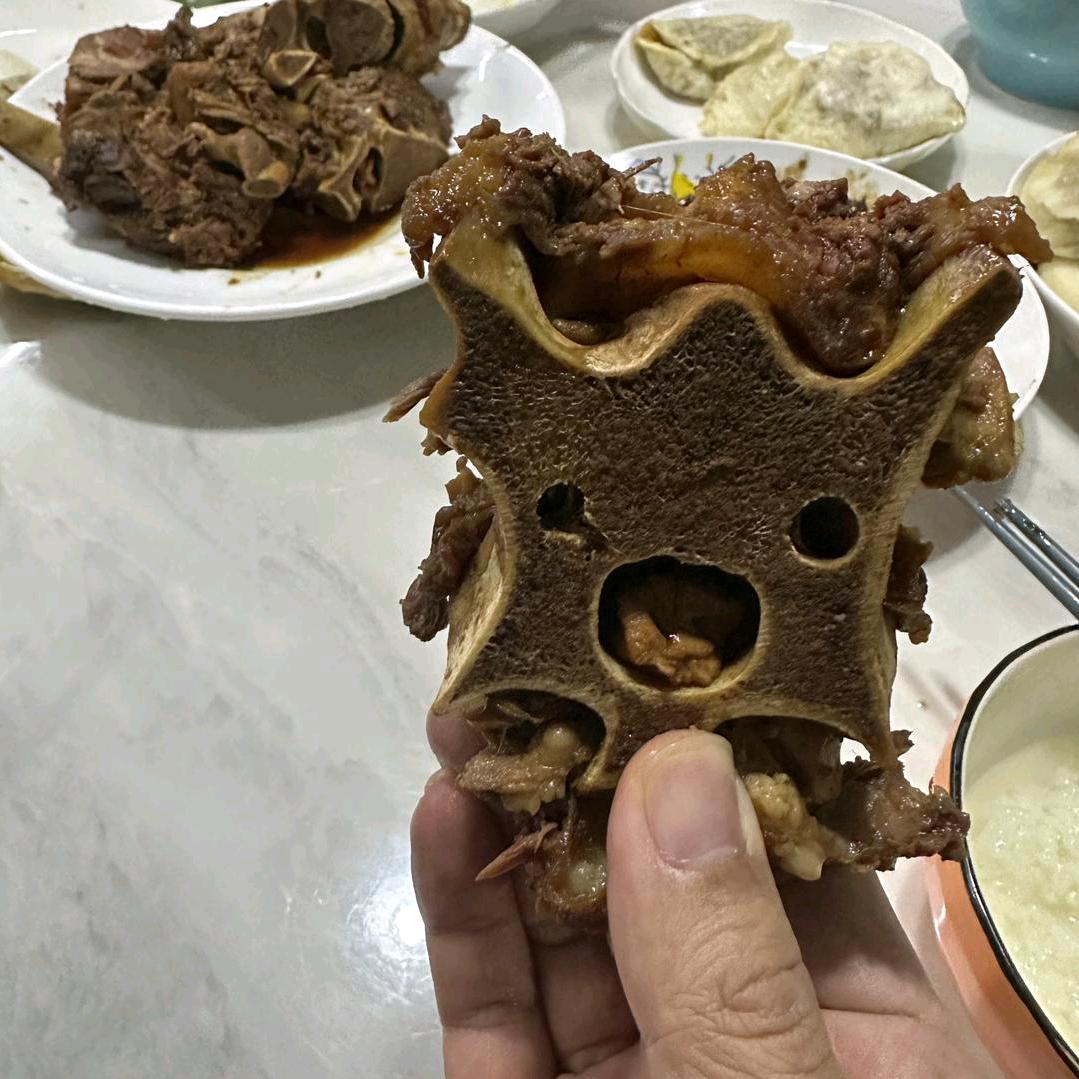丑陋但勇猛