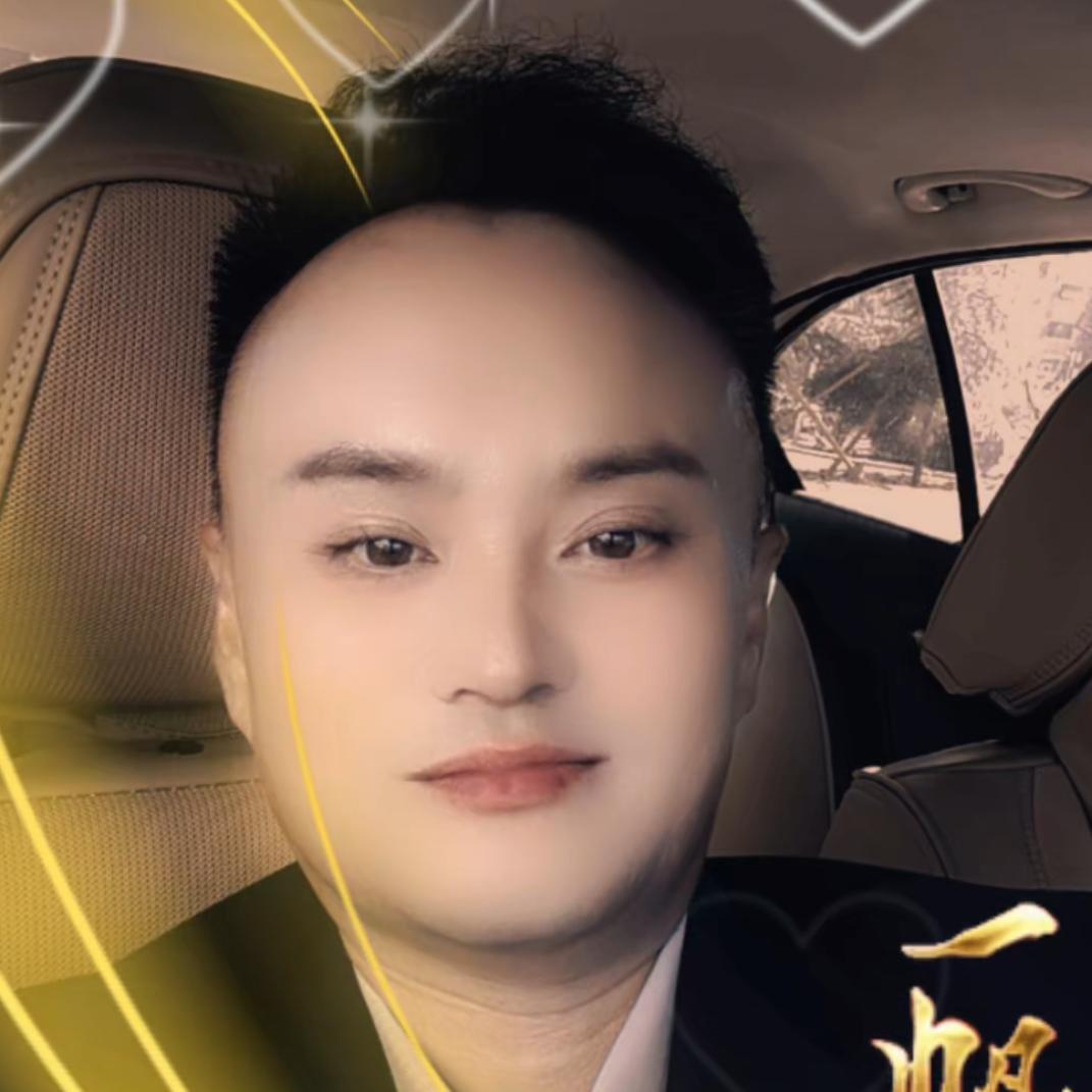设计师  l  孟少华