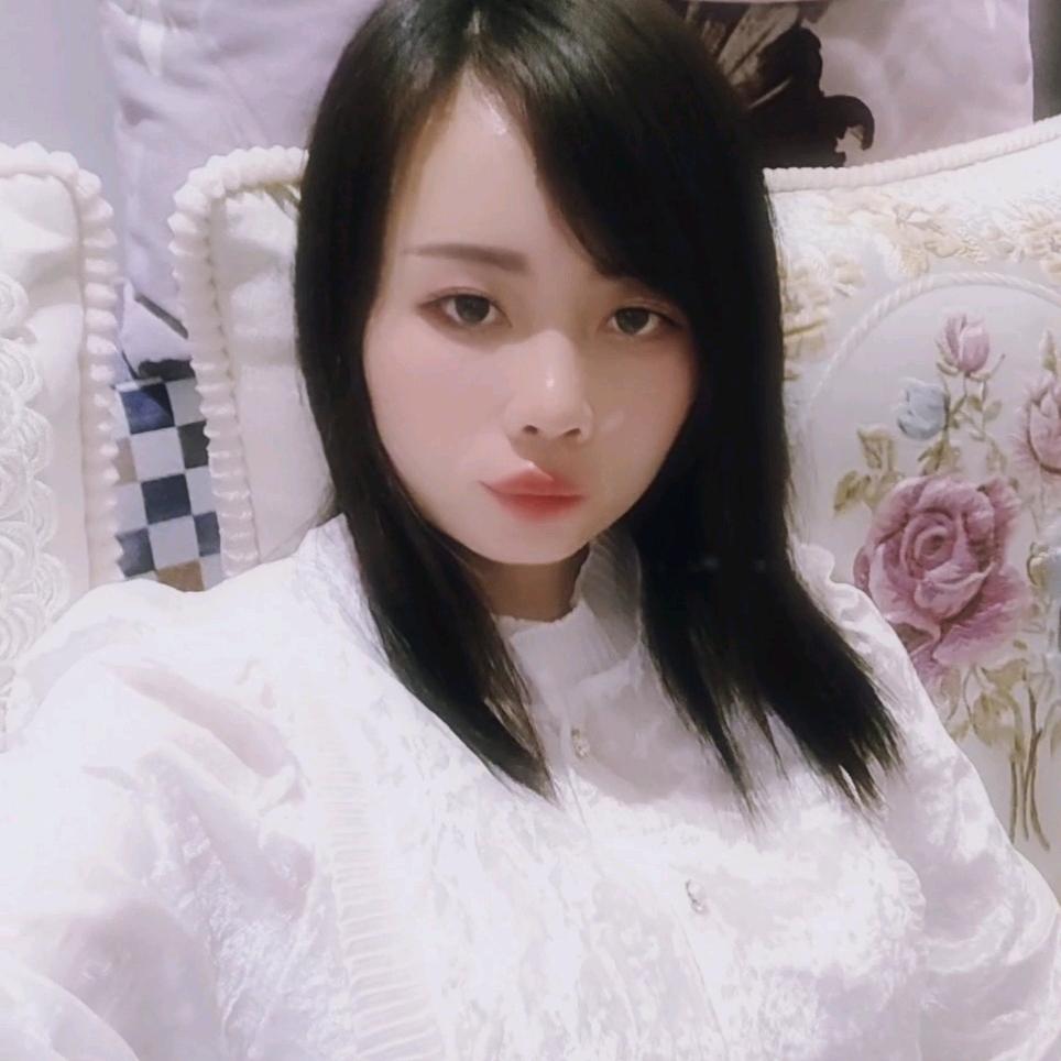 伊小小ྀ