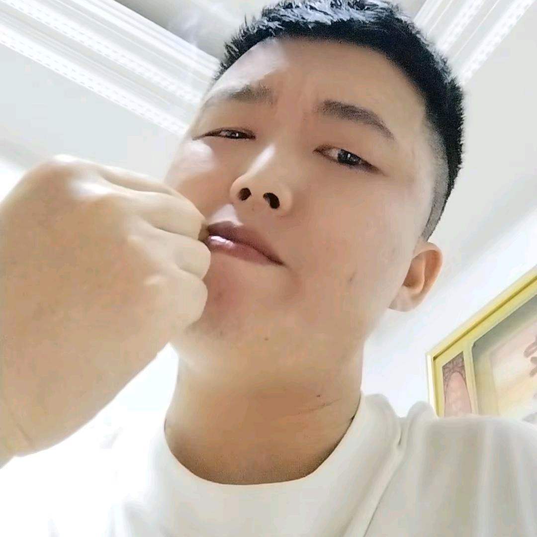 是阿华吖