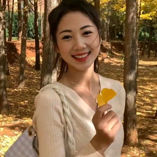 🌸🍒莹 莹🍒🌸