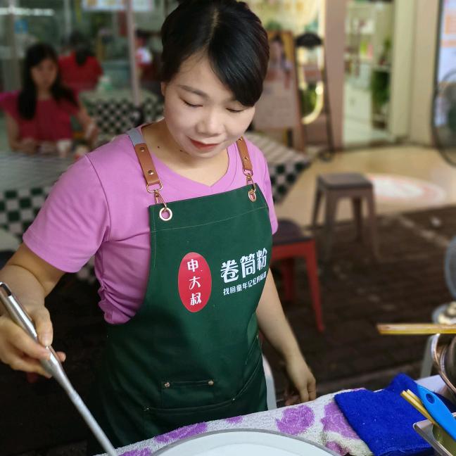 南宁申大叔卷筒粉（撩粉妹）