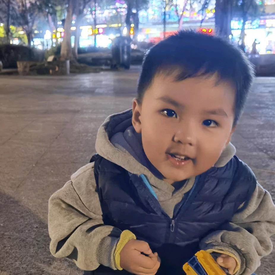 阳光小少年
