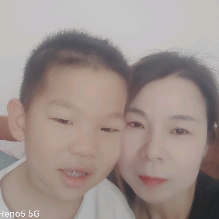 眼中那滴辛酸的泪