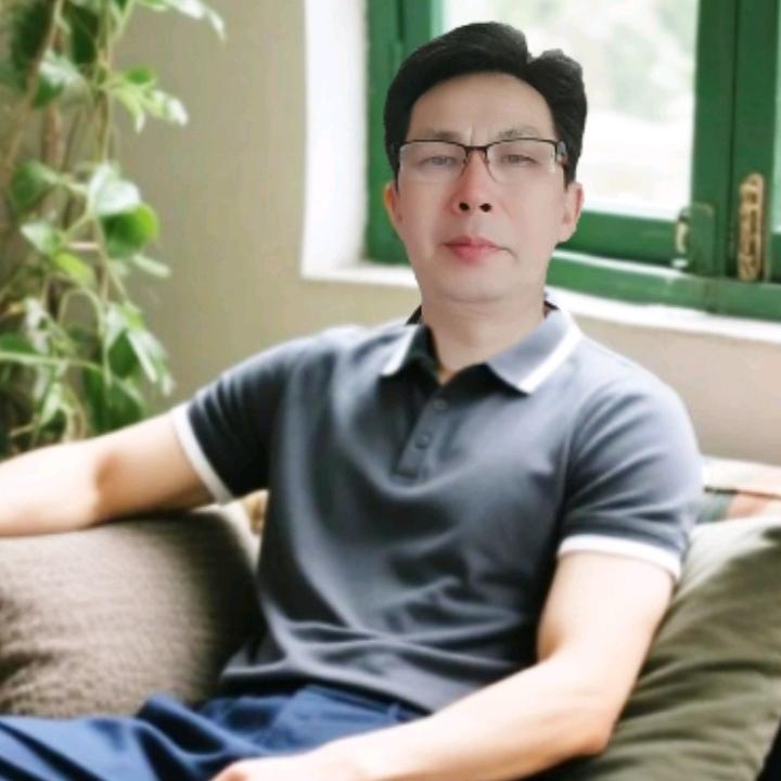 龙马精神，开心过好每一天