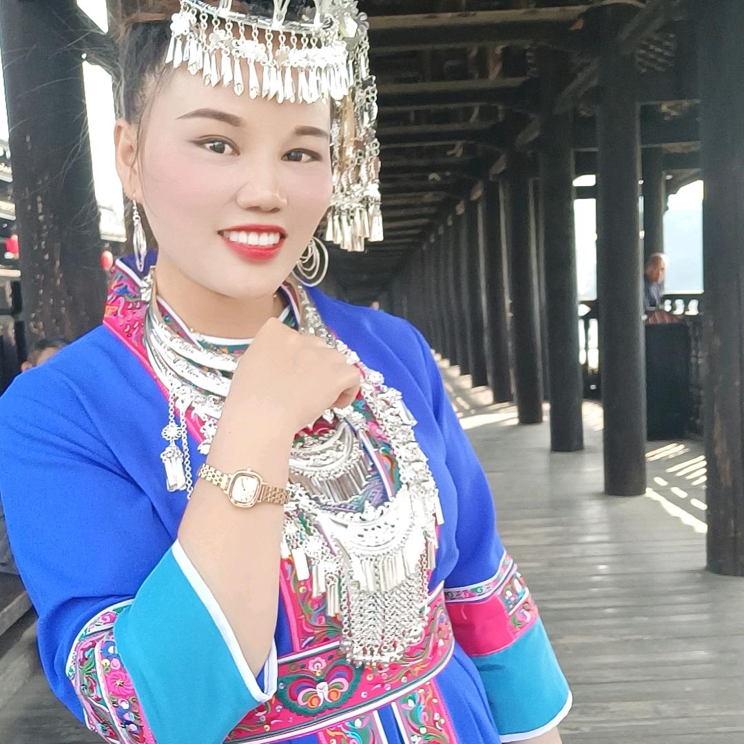 苗家💗梦瑶