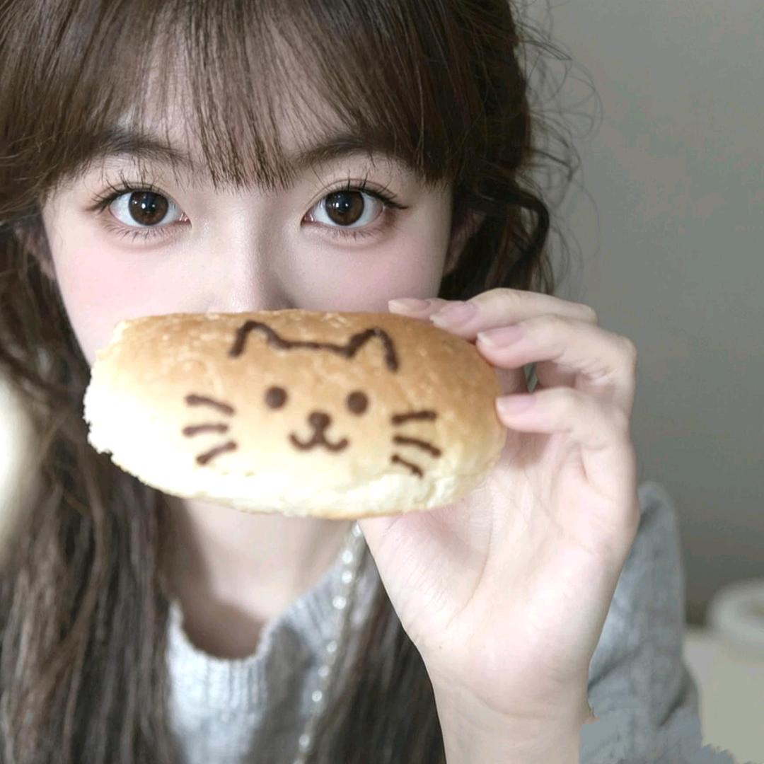 绵绵不吃莓