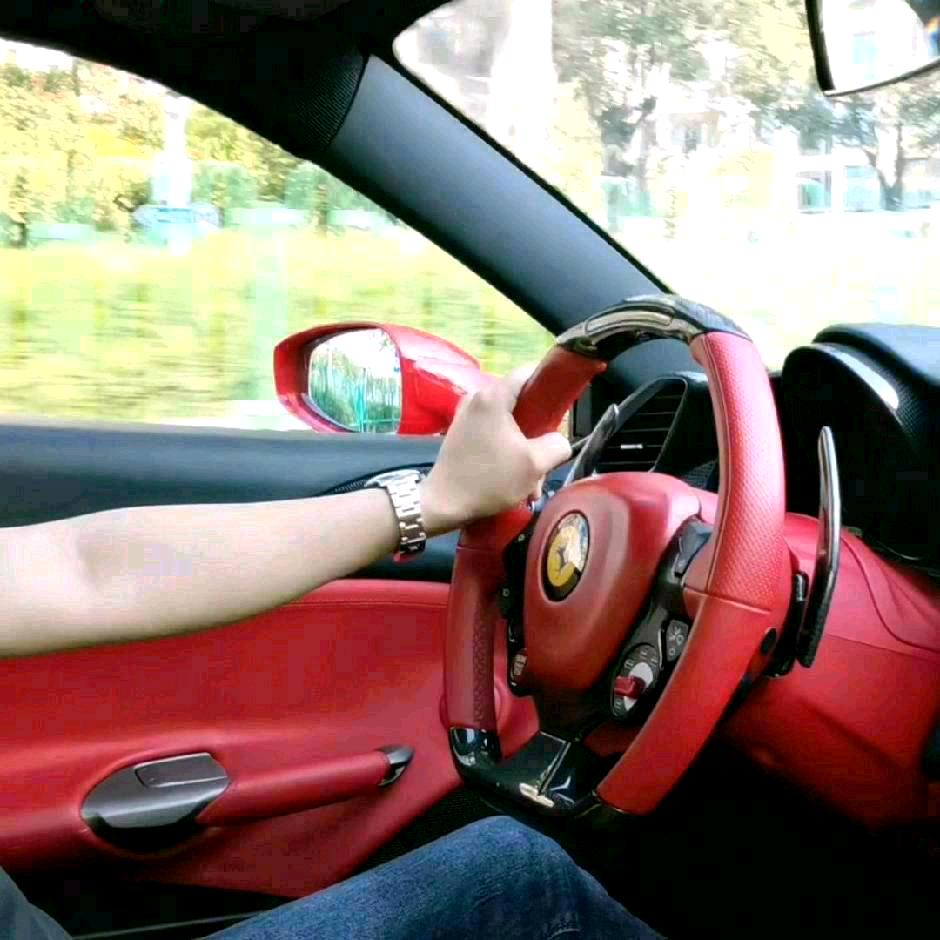 龙少买卖二手车