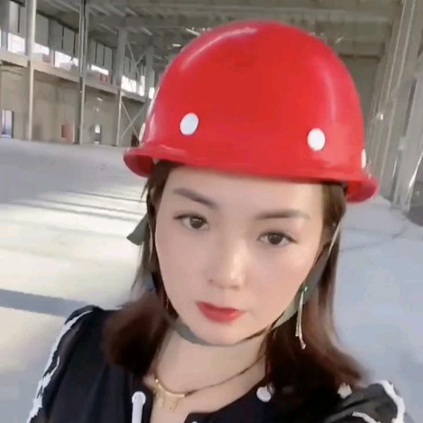 做地坪的小阿姨