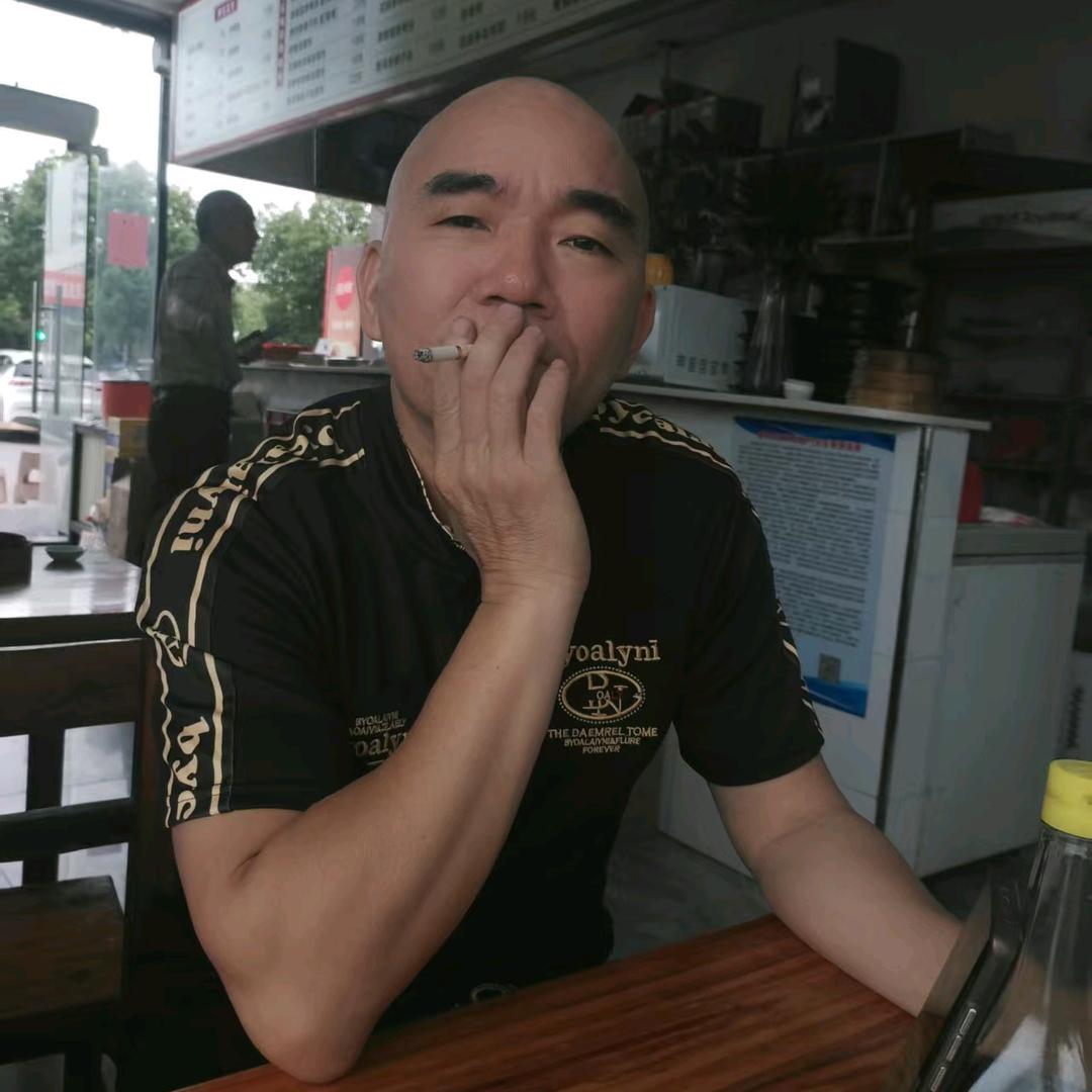 看在眼里，藏在心里