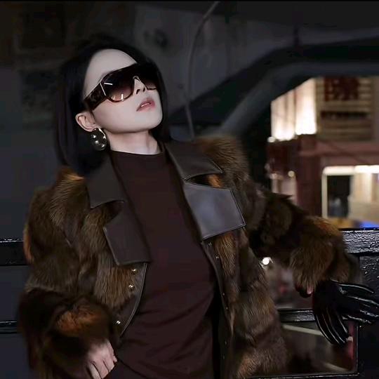 溶溶RONGRONG精品衣橱