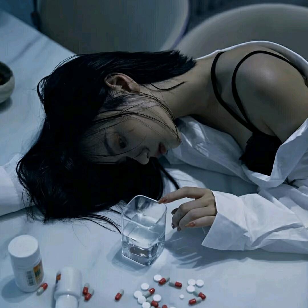 ღ: 甜柚🍧૮₍◜ෆ◝.₎