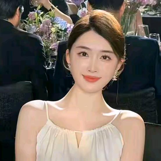 小允姐姐（精品女装）