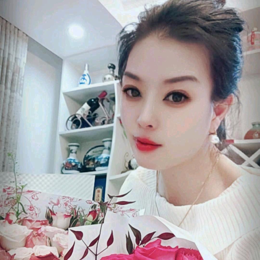 肖云服饰阿红