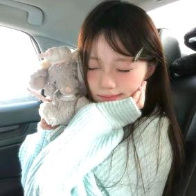 爱吃冰糖草莓哇