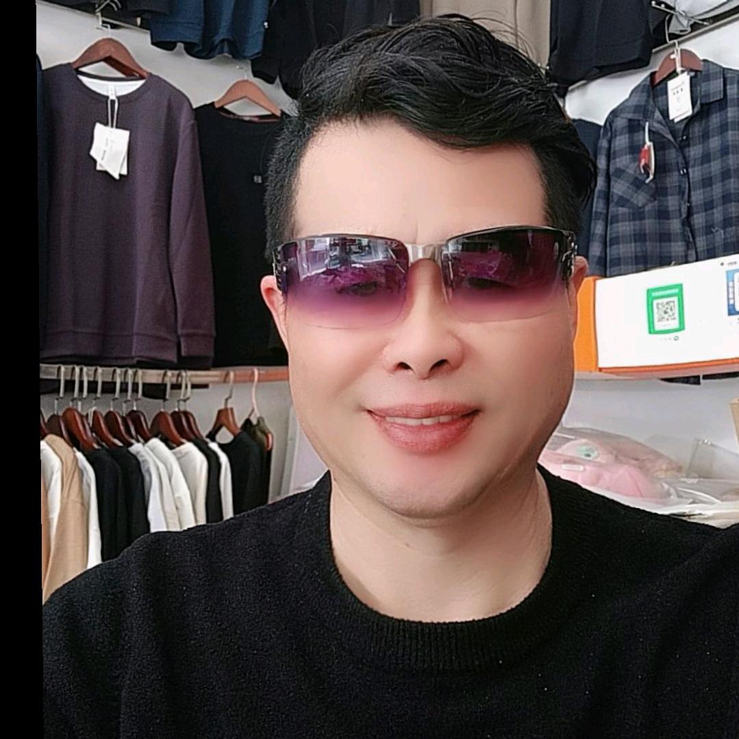 陈移兵服装店