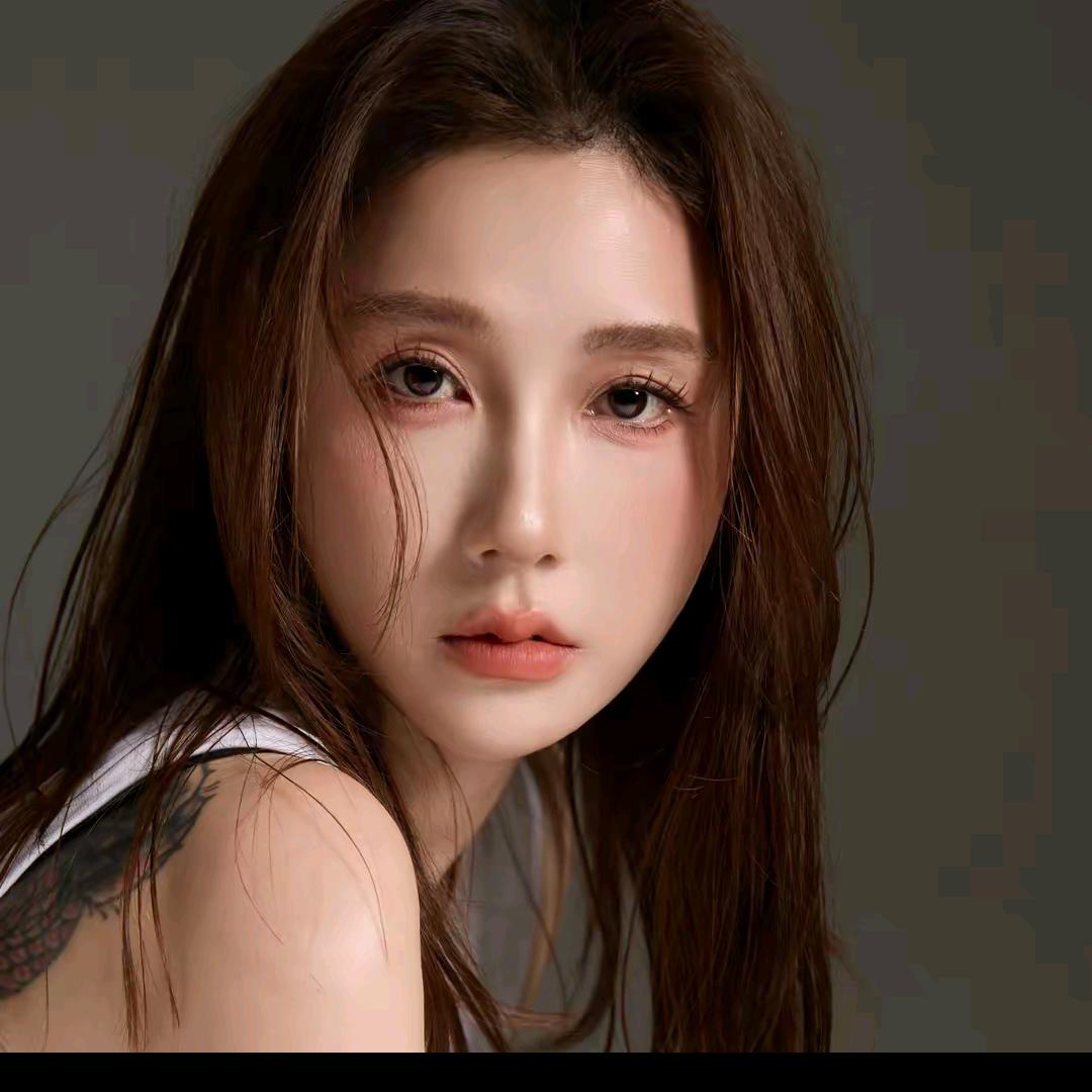 何荷（好物分享）