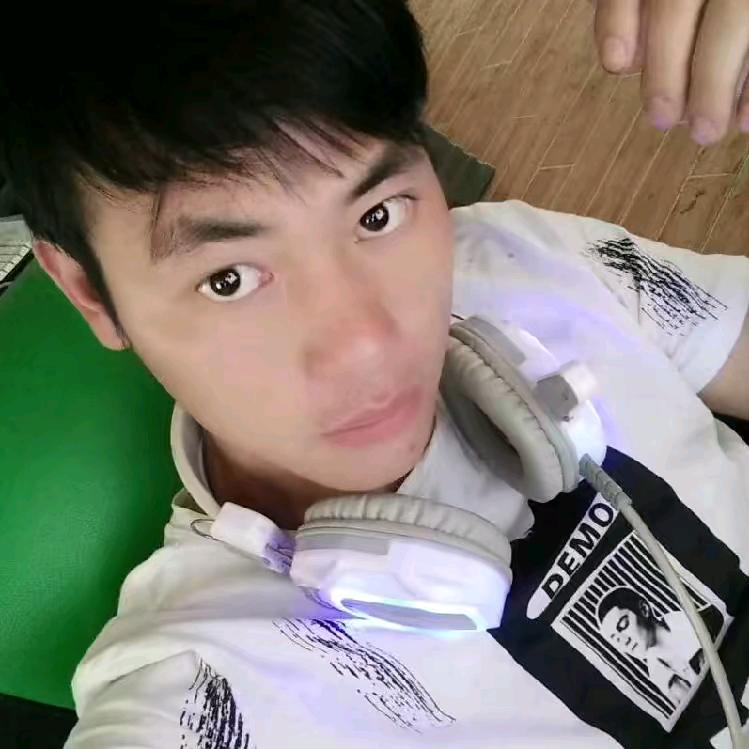 凯迪拉克追高铁刘金辉