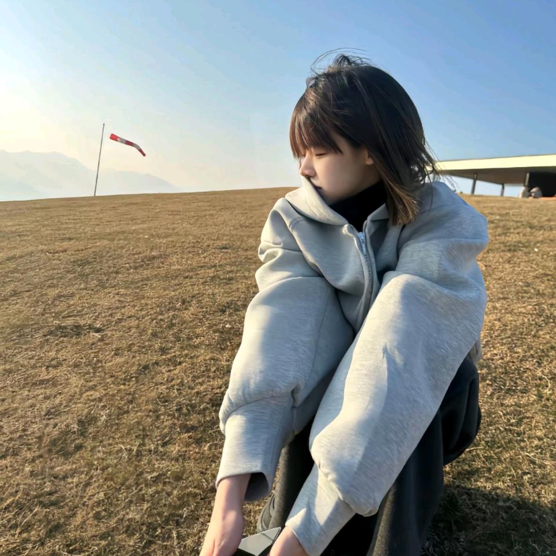 温妤.