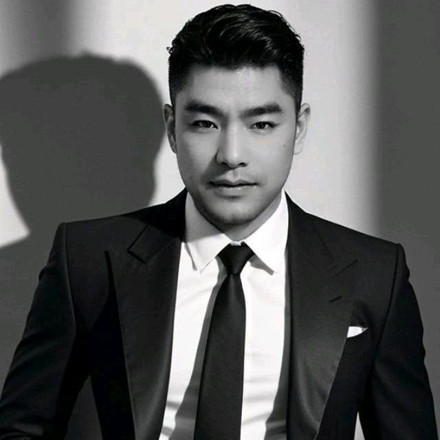 小    事    要     忍