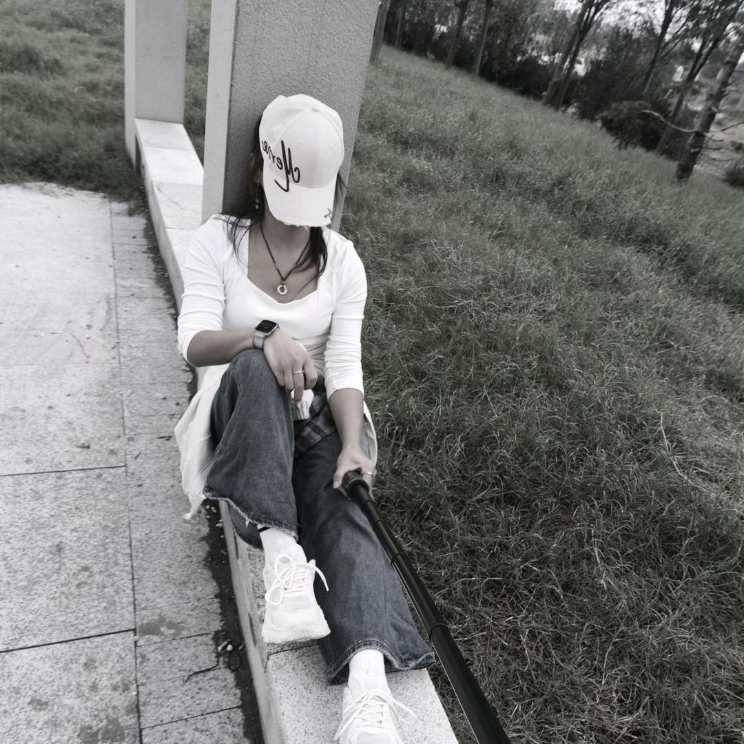 🥀拾柒͡ꦿ๑҉