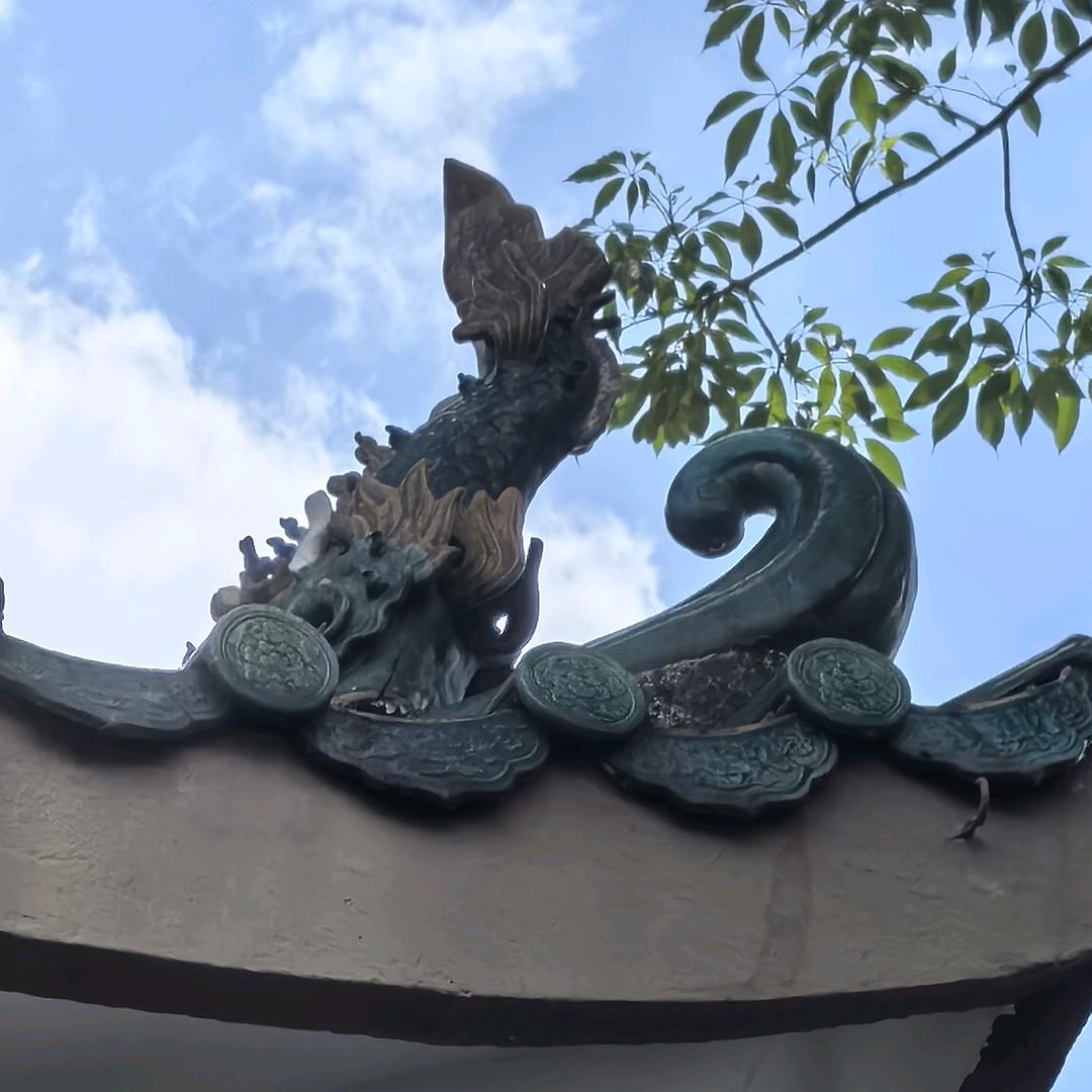 嗨唱不打烊KTV馆