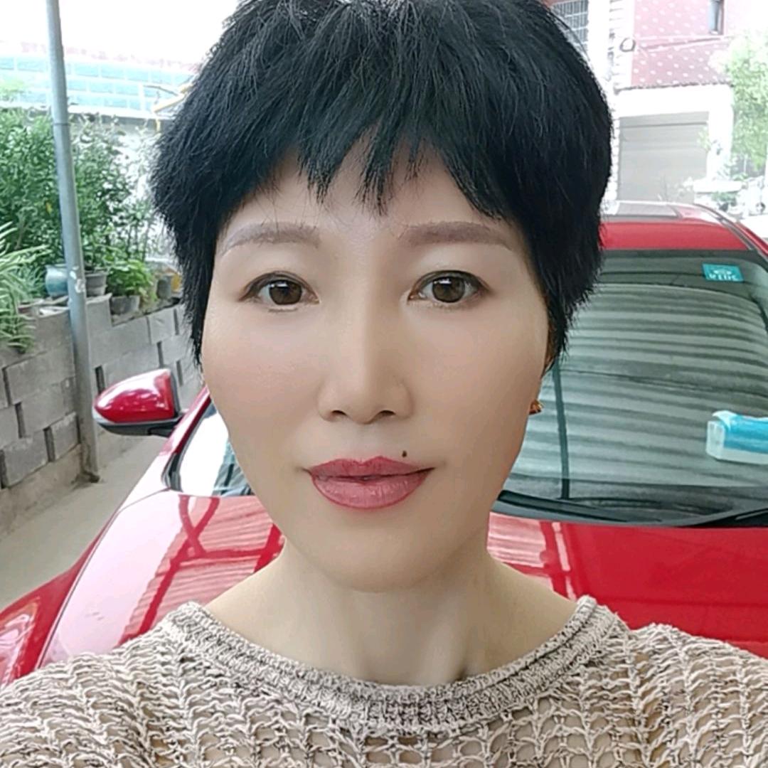 英子