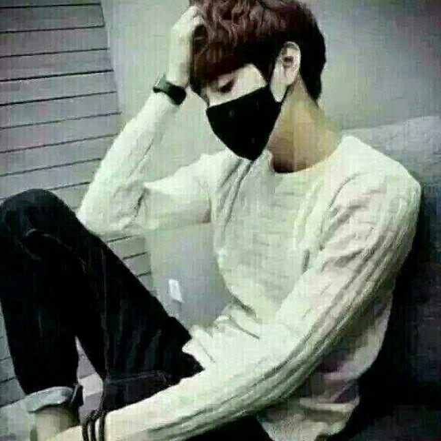打扮成忧郁总裁被骂装货