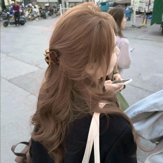 萌........