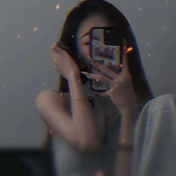 Y J