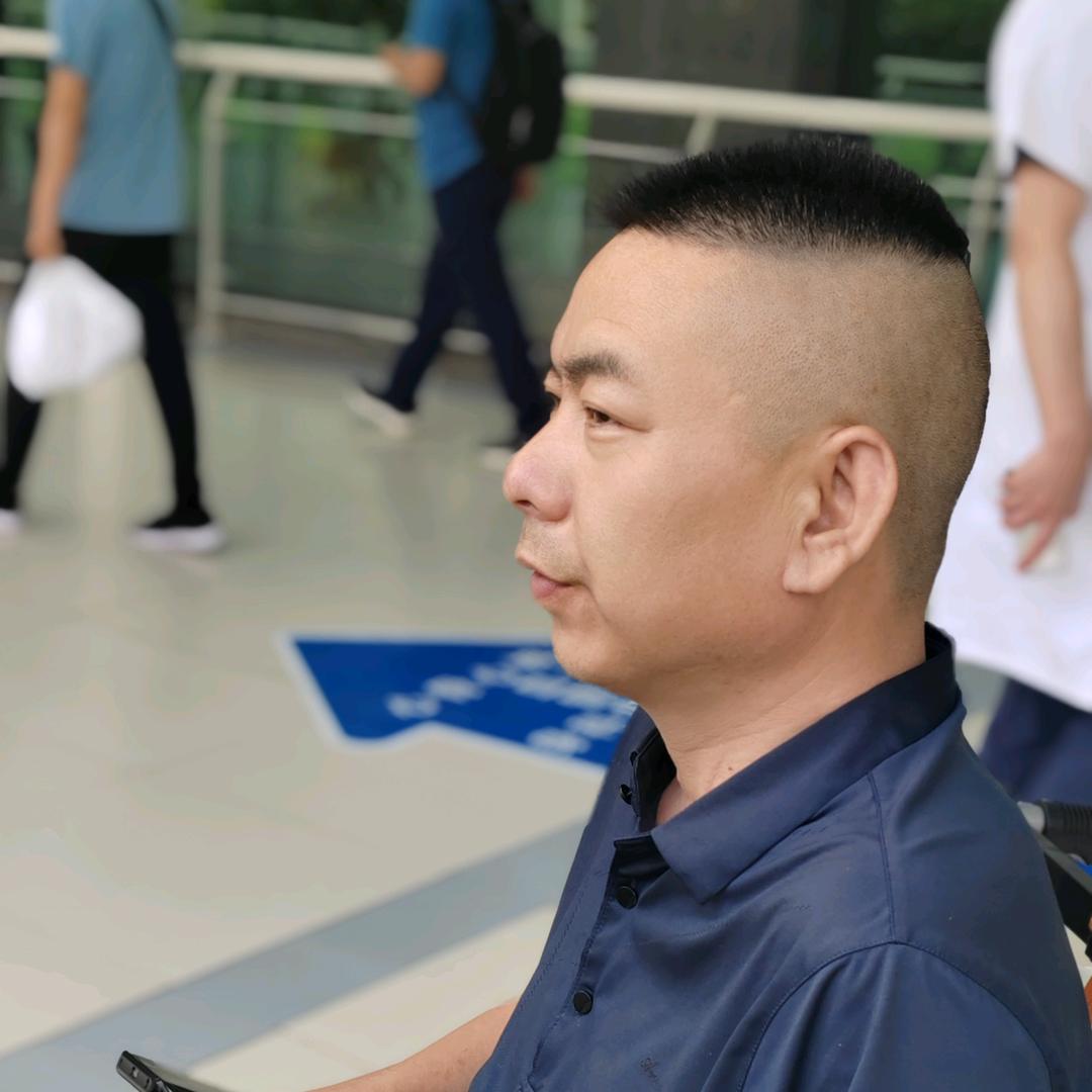 轮椅哥