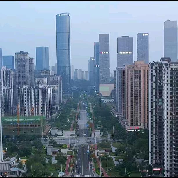 在缅甸开百货的小石