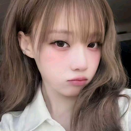 绪雨桉
