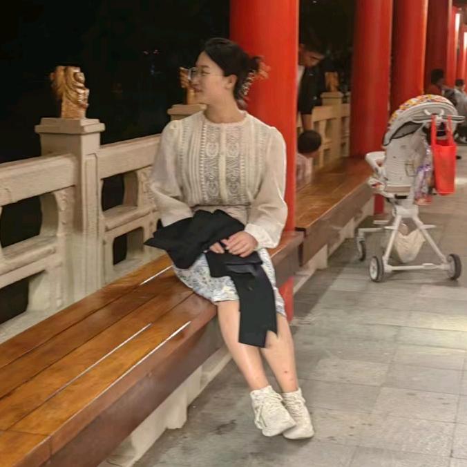 佩子
