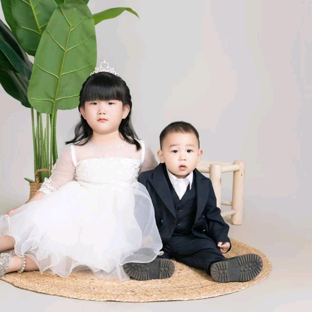 光头小伙子
