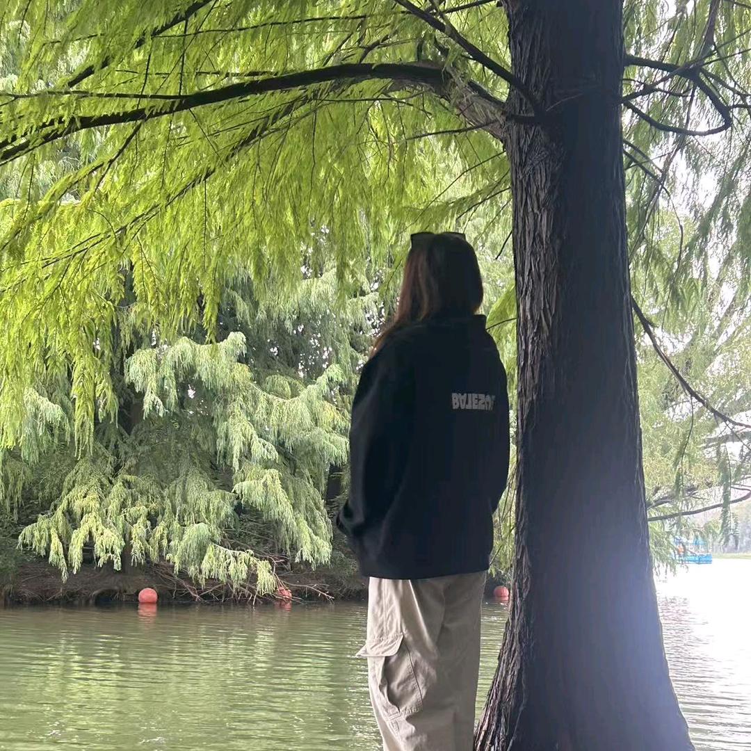 乐怡—李