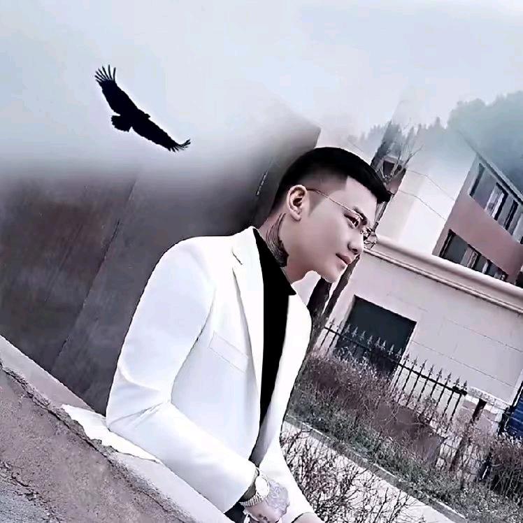 男 人