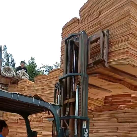 桉木单板1.7--2.2