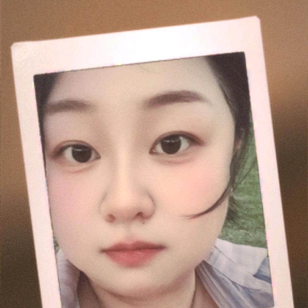 中二妇女