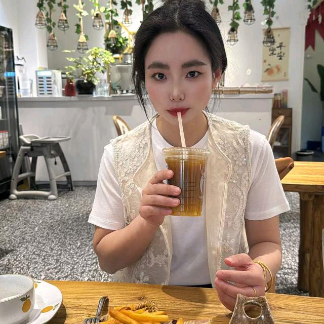 卖牛羊肉的小姐姐